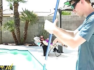 Sofie Marie In Skinny Cougar Gets Fucked By The Poolboy